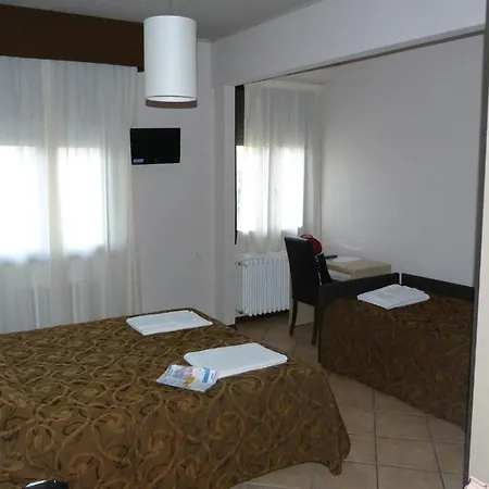 Hotel Eden 3*