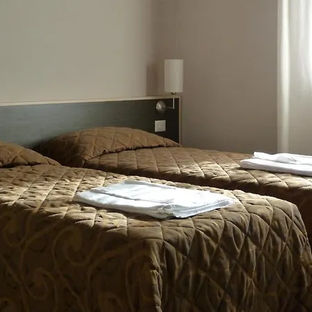 Отель Eden Виньола