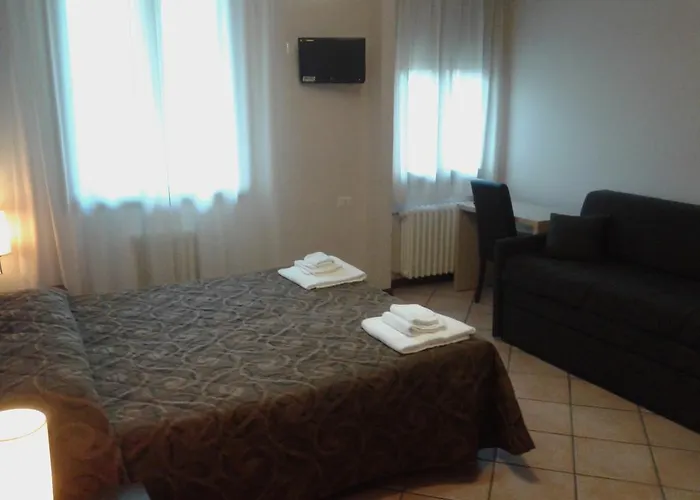 伊甸园酒店 维尼奥拉