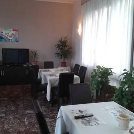 伊甸园酒店 酒店 3*