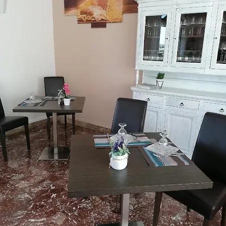 Eden Hotel 3*