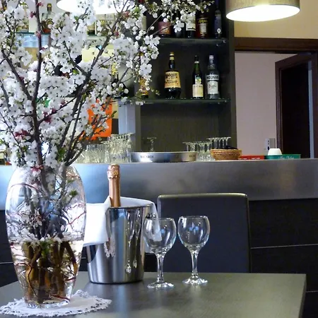 Eden Hotel 3*