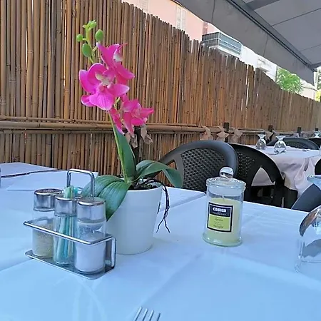 Eden Hotel 3*